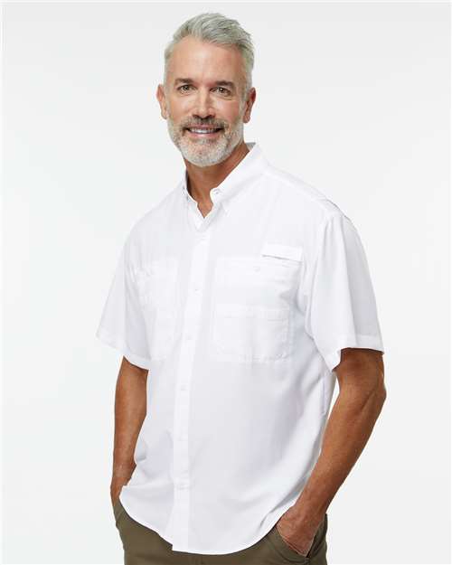 Paragon 700 Men's Hatteras Performance Short Sleeve Fishing Shirt - White - model side