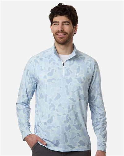 HUK H1200720 Men's Airweight KC Printed Quarter-Zip Pullover - Sky - model front