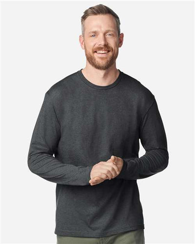 Gildan 64400 Unisex Softstyle Long Sleeve T-Shirt - Heather Dark Grey - model front
