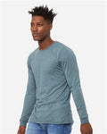 BELLA + CANVAS 3513 Unisex Triblend Long Sleeve Tee - Denim Triblend - model side