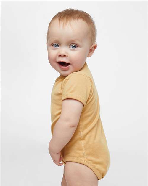 Rabbit Skins 4424 Infant Fine Jersey Bodysuit - Latte - model side
