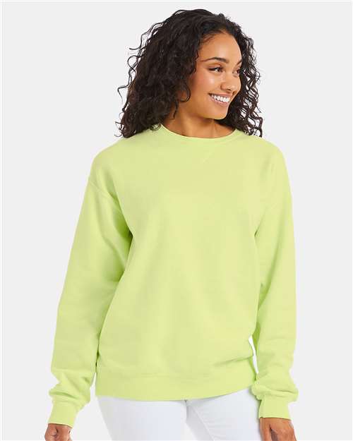 Hanes GDH400 Unisex Garment-Dyed Crewneck Sweatshirt - Chic Lime - model front
