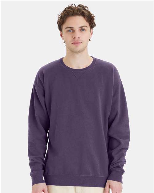 Hanes GDH400 Unisex Garment-Dyed Crewneck Sweatshirt - Grape Soda - model front