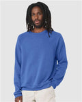 BELLA + CANVAS 3901 Unisex Sponge Fleece Raglan Crewneck Sweatshirt - Heather True Royal - model front