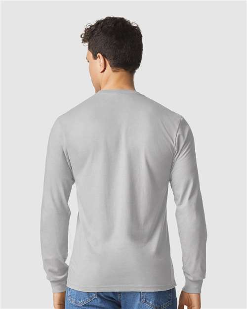 Gildan 64440CVC Unisex Softstyle CVC Long Sleeve T-Shirt - Cement - model back
