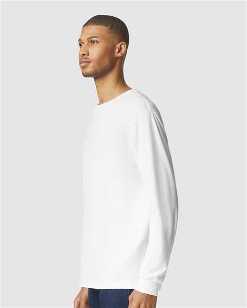 Gildan 64440CVC Unisex Softstyle CVC Long Sleeve T-Shirt - White - model side