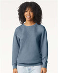 Comfort Colors 1466 Unisex Garment-Dyed Lightweight Crewneck Sweatshirt - Blue Jean - model front