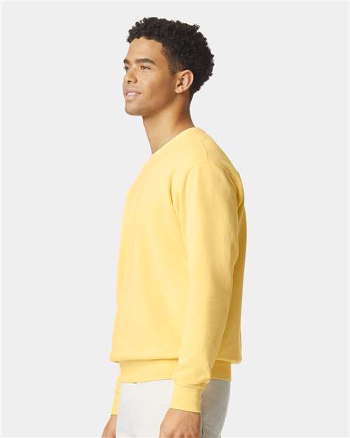 Comfort Colors 1466 Unisex Garment-Dyed Lightweight Crewneck Sweatshirt - Butter - model side