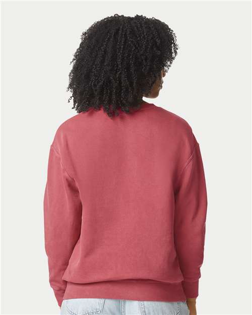 Comfort Colors 1466 Unisex Garment-Dyed Lightweight Crewneck Sweatshirt - Crimson - model back