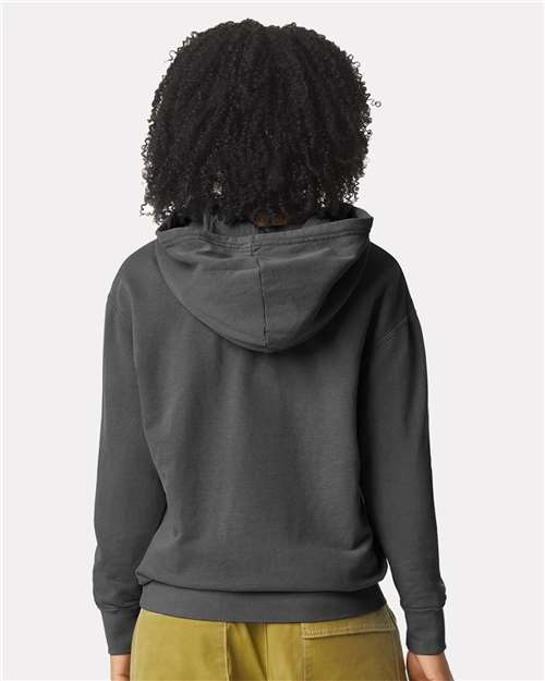 Comfort Colors 1467 Unisex Garment-Dyed Lightweight Hooded Sweatshirt - Pepper - model back