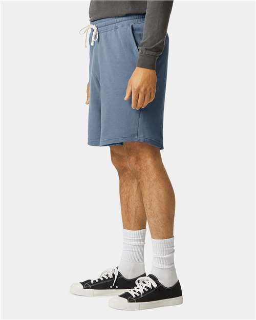 Comfort Colors 1468 Unisex Garment-Dyed Lightweight Sweat Shorts - Blue Jean - model side