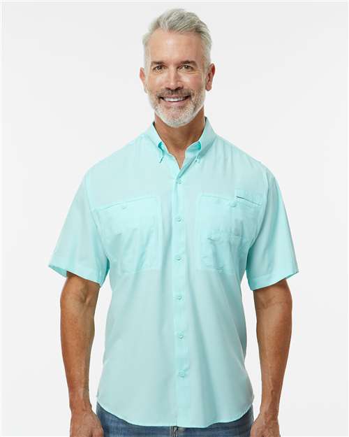 Paragon 700 Men's Hatteras Performance Short Sleeve Fishing Shirt - Aqua Blue - model front