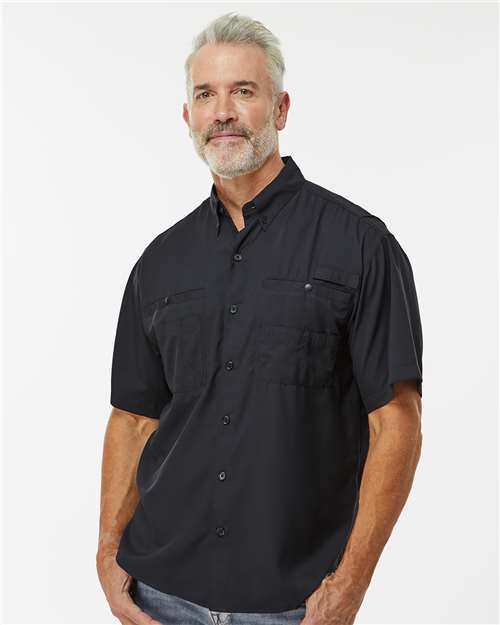 Paragon 700 Men's Hatteras Performance Short Sleeve Fishing Shirt - Black - model front