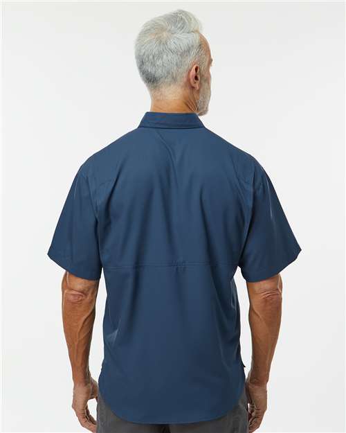 Paragon 700 Men's Hatteras Performance Short Sleeve Fishing Shirt - Navy - model back