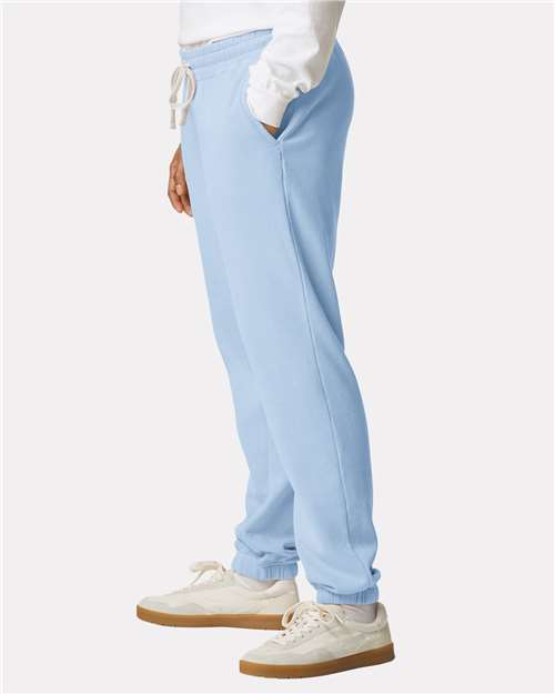 Comfort Colors 1469 Unisex Garment-Dyed Lightweight Sweatpants - Hydrangea - model side