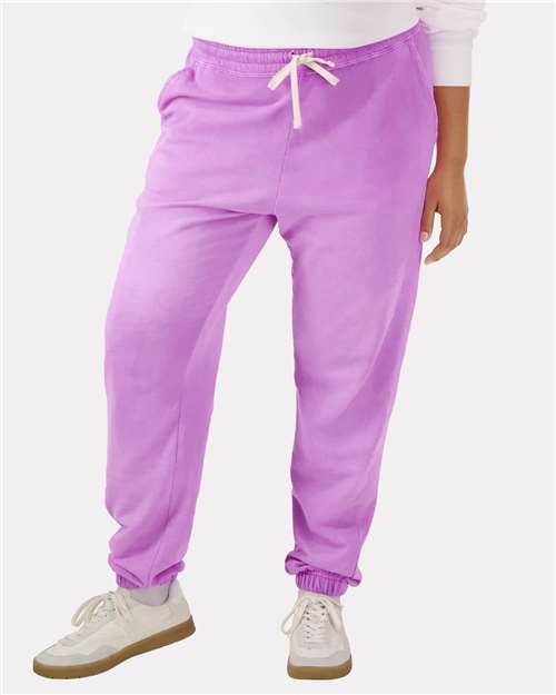 Comfort Colors 1469 Unisex Garment-Dyed Lightweight Sweatpants - Neon Violet - model front