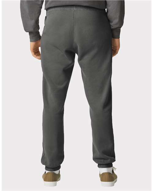 Comfort Colors 1469 Unisex Garment-Dyed Lightweight Sweatpants - Pepper - model back