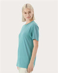 American Apparel 5389 Unisex Sueded Cloud Jersey Tee - Sueded Arctic - model side