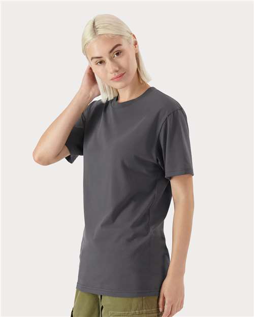 American Apparel 5389 Unisex Sueded Cloud Jersey Tee - Sueded Asphalt - model side