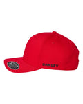 Oakley FOS900833 Pro-Formance Cap - Red Line - side