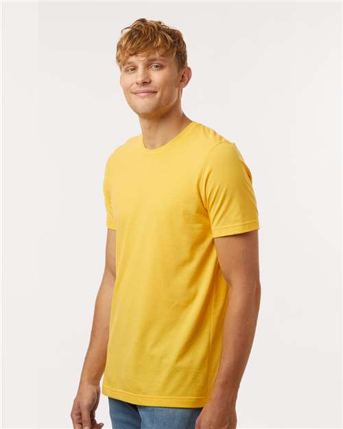 Tultex 602CVC Unisex Combed CVC T-Shirt - Heather Gold - model side