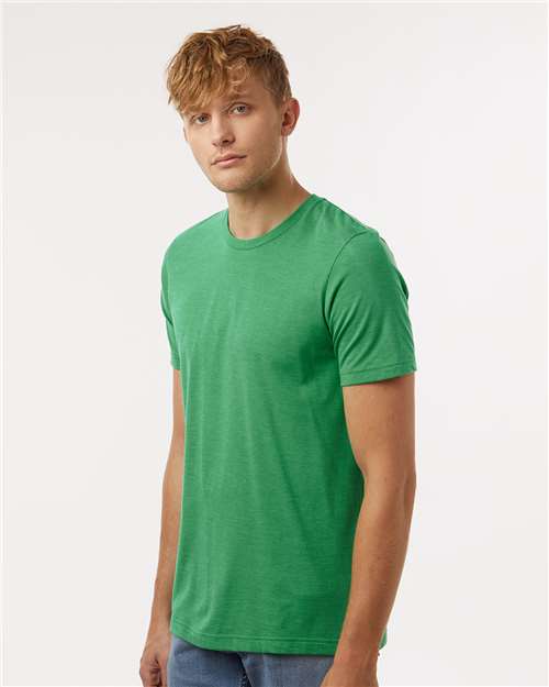 Tultex 602CVC Unisex Combed CVC T-Shirt - Heather Kelly - model side
