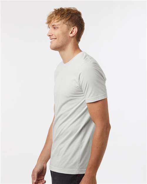 Tultex 602CVC Unisex Combed CVC T-Shirt - Heather Light Silver - model side