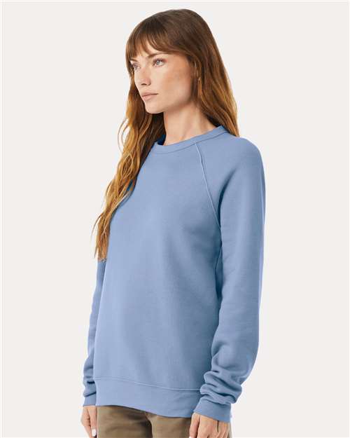 BELLA + CANVAS 3901 Unisex Sponge Fleece Raglan Crewneck Sweatshirt - Lavender Blue - model side