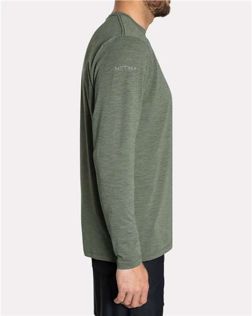 ANETIK MVLPRL8 Men's Low Pro Tech Long Sleeve T-Shirt - Dark Olive Heathered - model side
