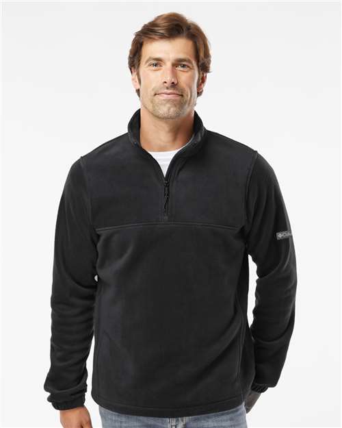 Columbia 212486 Men's Steens Mountain Fleece Half-Zip Pullover - Black - model front