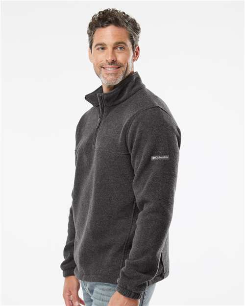Columbia 212486 Men's Steens Mountain Fleece Half-Zip Pullover - Charcoal Heather - model side