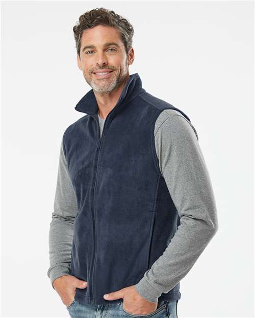 Columbia 212488 Men's Steens Mountain Vest - Collegiate Navy - model side