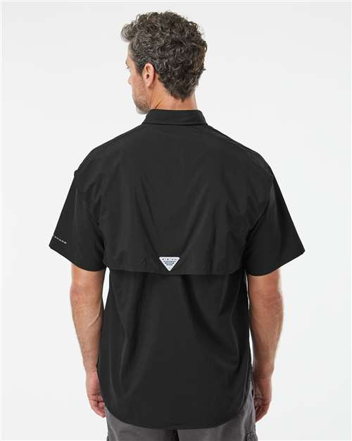 Columbia 212464 Men's PFG Bahama II Short Sleeve Shirt - Black - model back