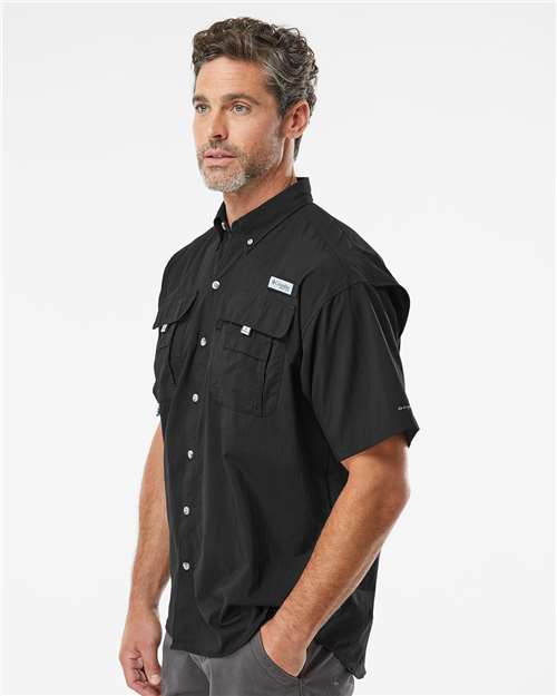 Columbia 212464 Men's PFG Bahama II Short Sleeve Shirt - Black - model side
