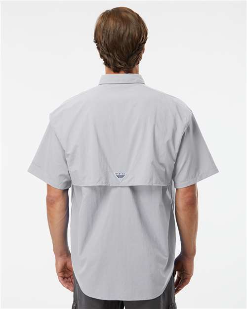 Columbia 212464 Men's PFG Bahama II Short Sleeve Shirt - Cool Grey - model back