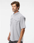Columbia 212464 Men's PFG Bahama II Short Sleeve Shirt - Cool Grey - model side