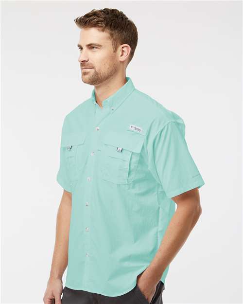 Columbia 212464 Men's PFG Bahama II Short Sleeve Shirt - Gulf Stream - model side