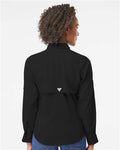 Columbia 212465 Women's PFG Tamiami II Shirt - Black - model back