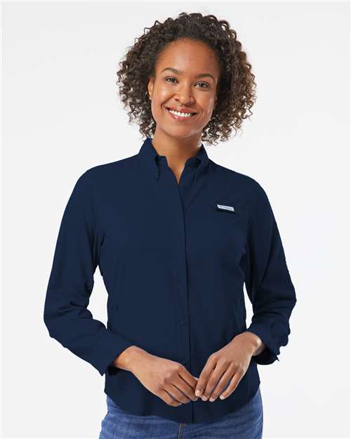 Columbia 212465 Women's PFG Tamiami II Shirt - Collegiate Navy - model front