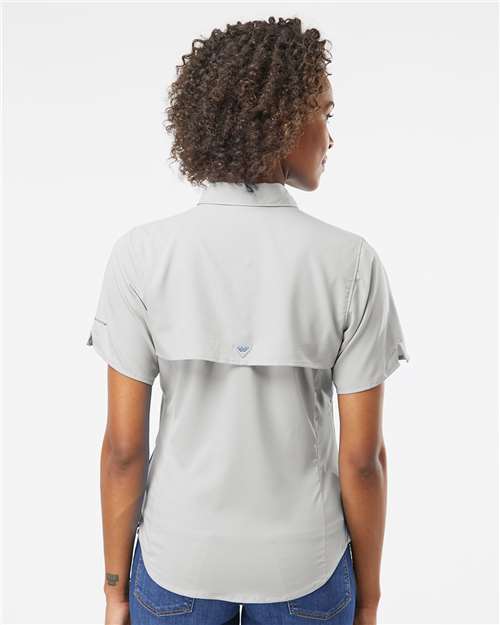 Columbia 212466 Women's PFG Tamiami II Short Sleeve Shirt - Cool Grey - model back