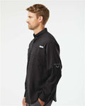 Columbia 212467 Men's PFG Tamiami II Shirt - Black - model side