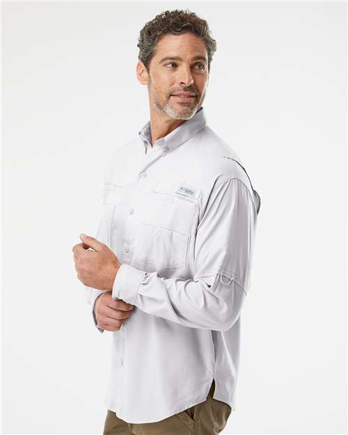 Columbia 212467 Men's PFG Tamiami II Shirt - Cool Grey - model side