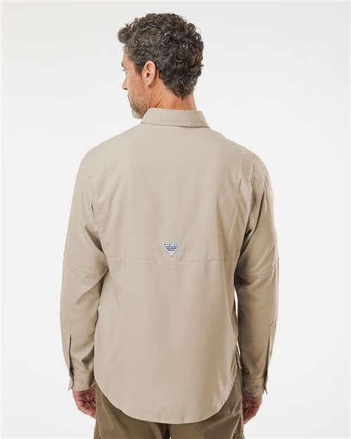 Columbia 212467 Men's PFG Tamiami II Shirt - Fossil - model back