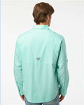 Columbia 212467 Men's PFG Tamiami II Shirt - Gulf Stream - model back