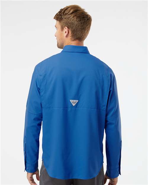 Columbia 212467 Men's PFG Tamiami II Shirt - Vivid Blue - model back