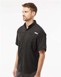 Columbia 212468 Men's PFG Tamiami II Short Sleeve Shirt - Black - model side