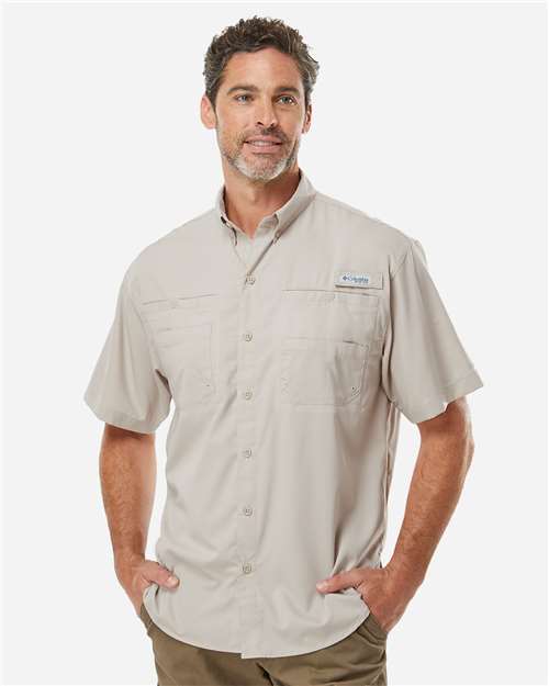 Columbia 212468 Men's PFG Tamiami II Short Sleeve Shirt - Fossil - model front