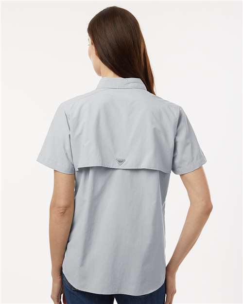 Columbia 212473 Women's PFG Bahama Short Sleeve Shirt - Cool Grey - model back