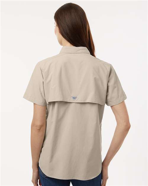 Columbia 212473 Women's PFG Bahama Short Sleeve Shirt - Fossil - model back