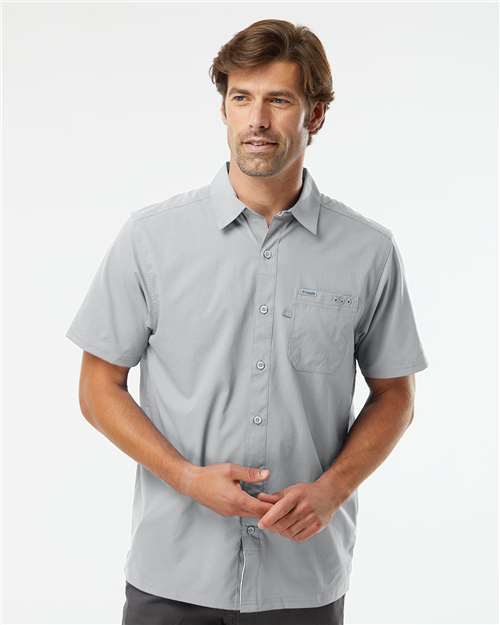Columbia 212484 Men's PFG Slack Tide Camp Shirt - Cool Grey - model front
